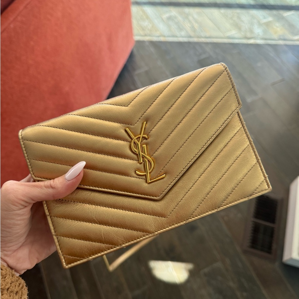 GOLD CASSANDRE CHAIN WALLET - SAINT LAURENT